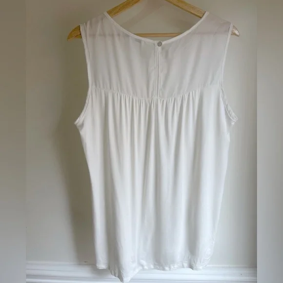 Green Envelope Los Angeles White Pleated Blouse | Sleeveless Round Neck | L - Picture 3 of 7